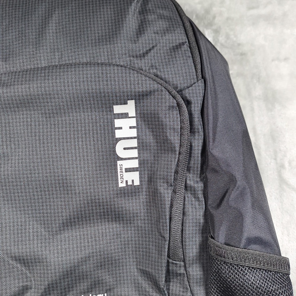 Thule Achiever Backpack Black 15in Laptop Travel Commuter Padded 24L Capacity - Picture 4 of 16